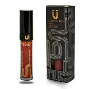 از رژ لبی استفاده کنید که لبهای شما را صاف و نرم کند و رنگی زیبا و ماندگار را روی لبهایتان باقی بگذارد تا آرایش شما بی عیب و نقص باشد